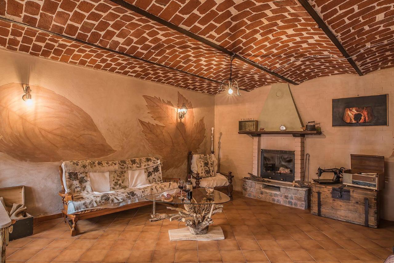 아스티 Casa Delle Foglie Sussurranti 빌라 외부 사진
