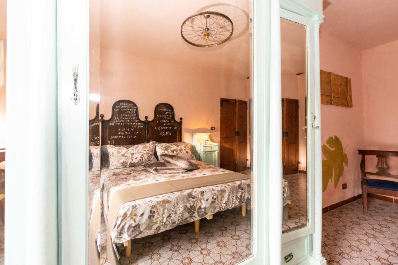 아스티 Casa Delle Foglie Sussurranti 빌라 외부 사진