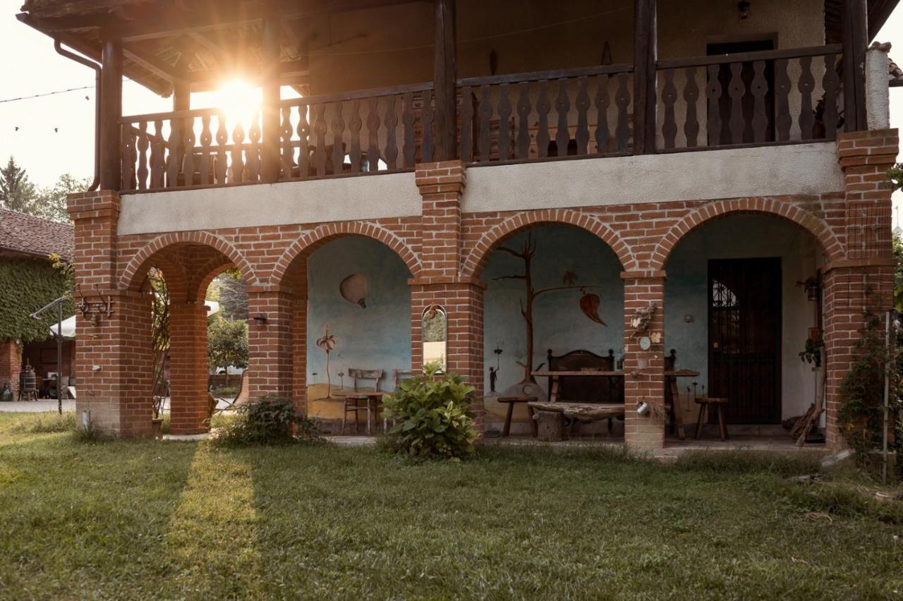 아스티 Casa Delle Foglie Sussurranti 빌라 외부 사진